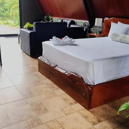 Yarumo Lodge, Rio Celeste Black Chalets Bijagua Exterior photo