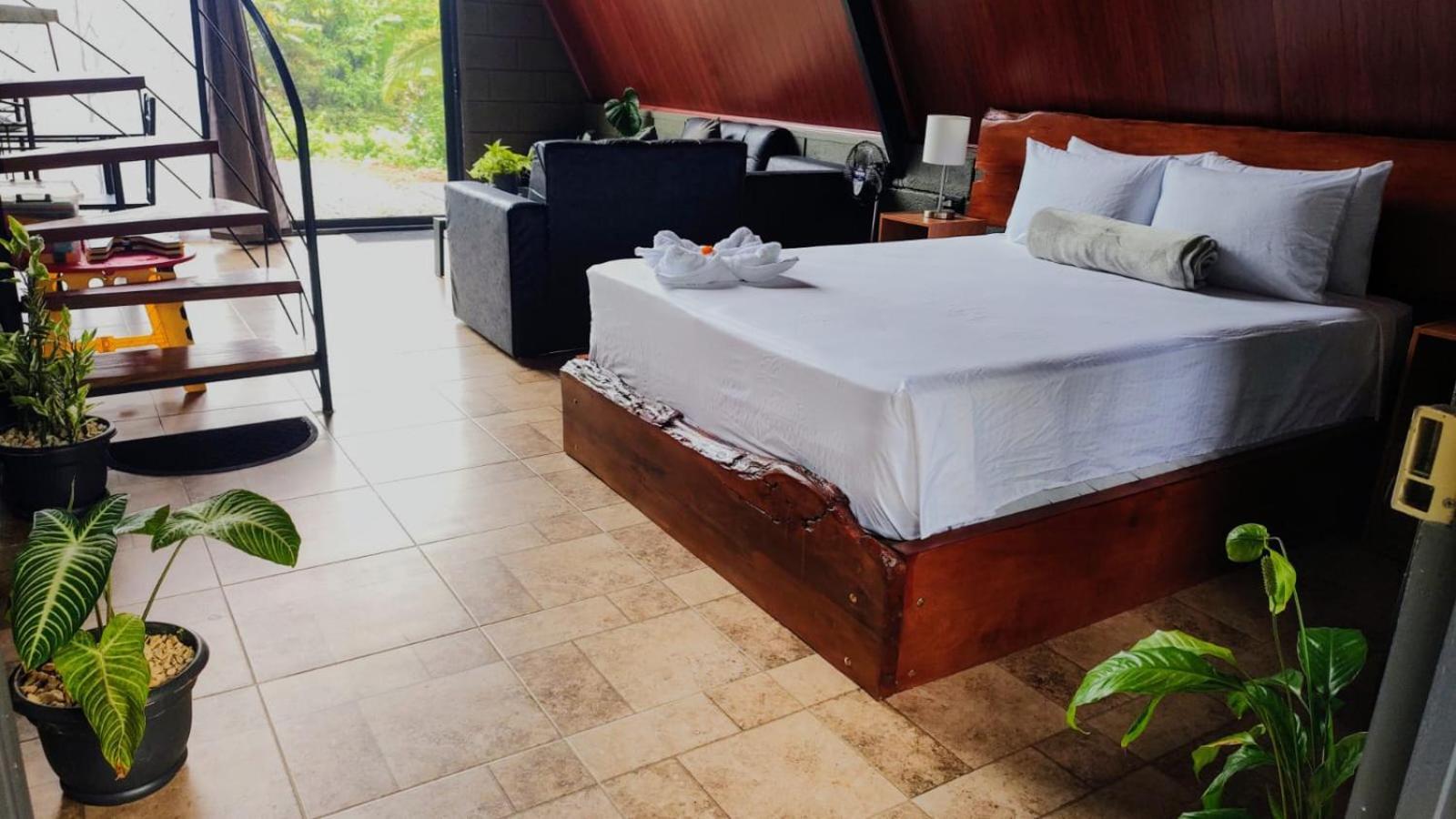 Yarumo Lodge, Rio Celeste Black * Bijagua