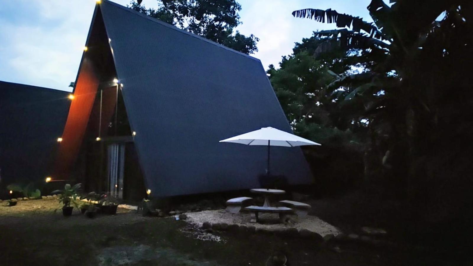 Yarumo Lodge, Rio Celeste Black