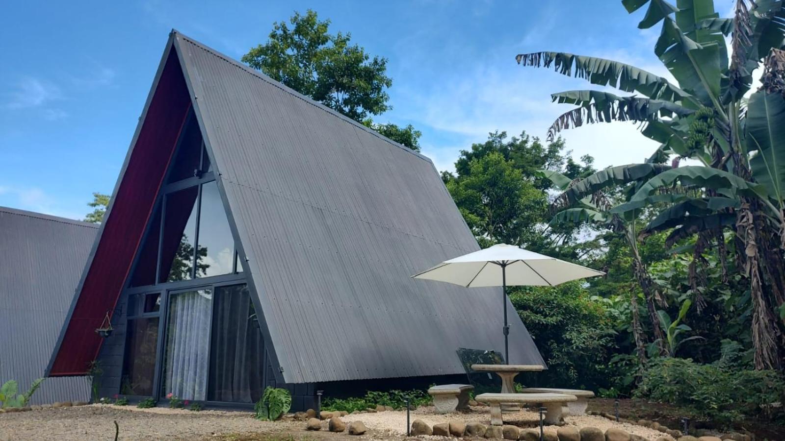 Yarumo Lodge, Rio Celeste Black