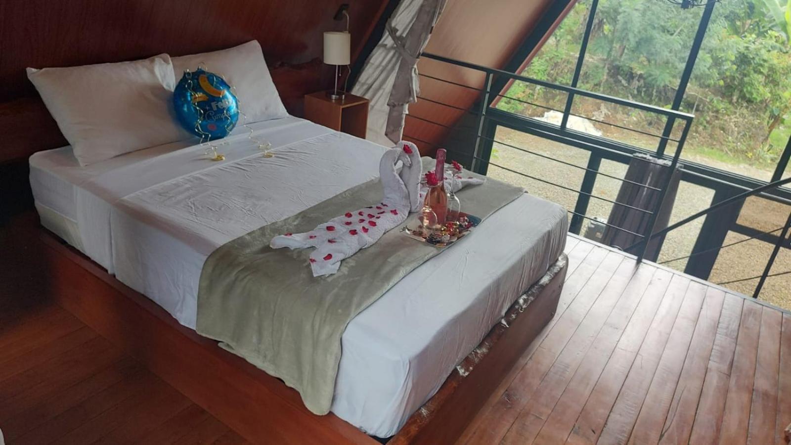 Chalet Yarumo Lodge, Rio Celeste Black Bijagua