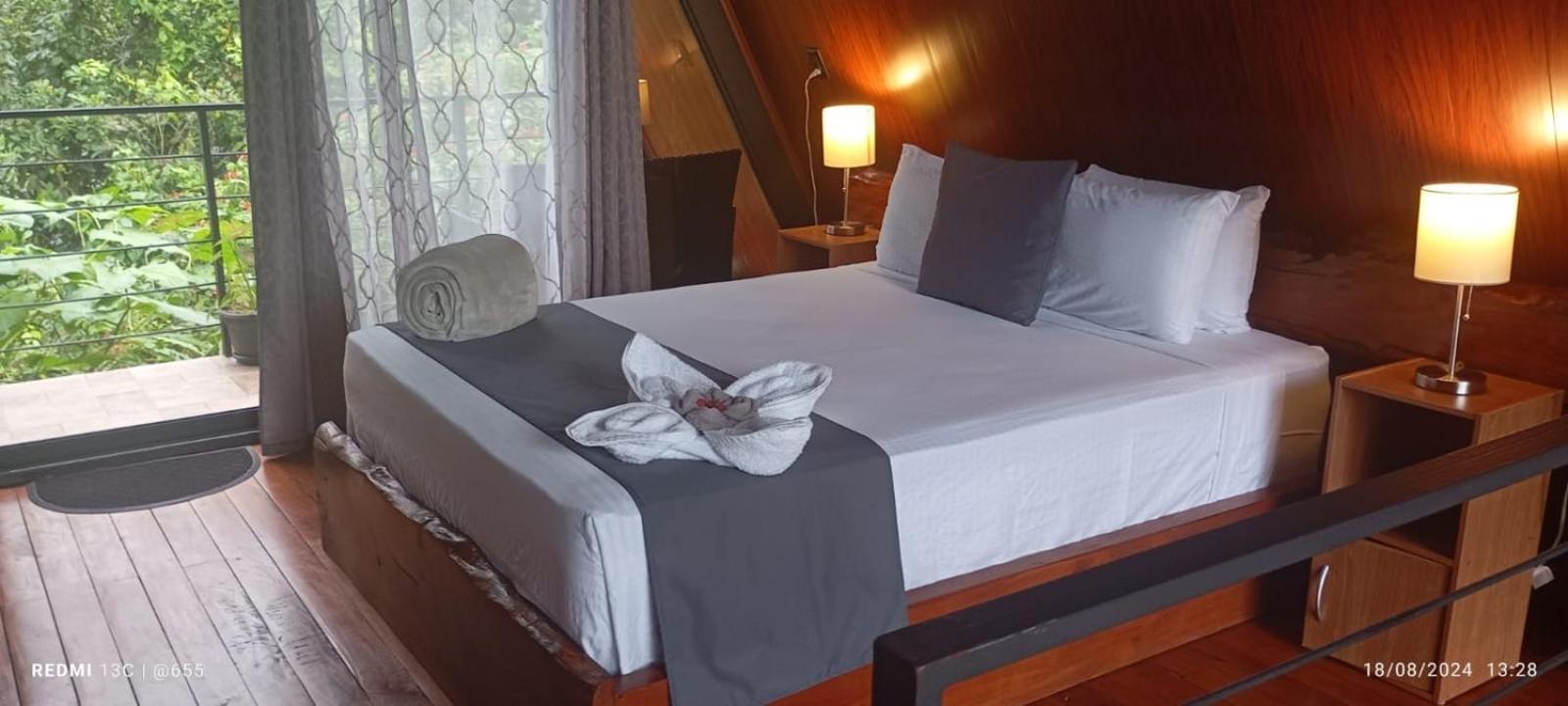 Yarumo Lodge, Rio Celeste Black Bijagua