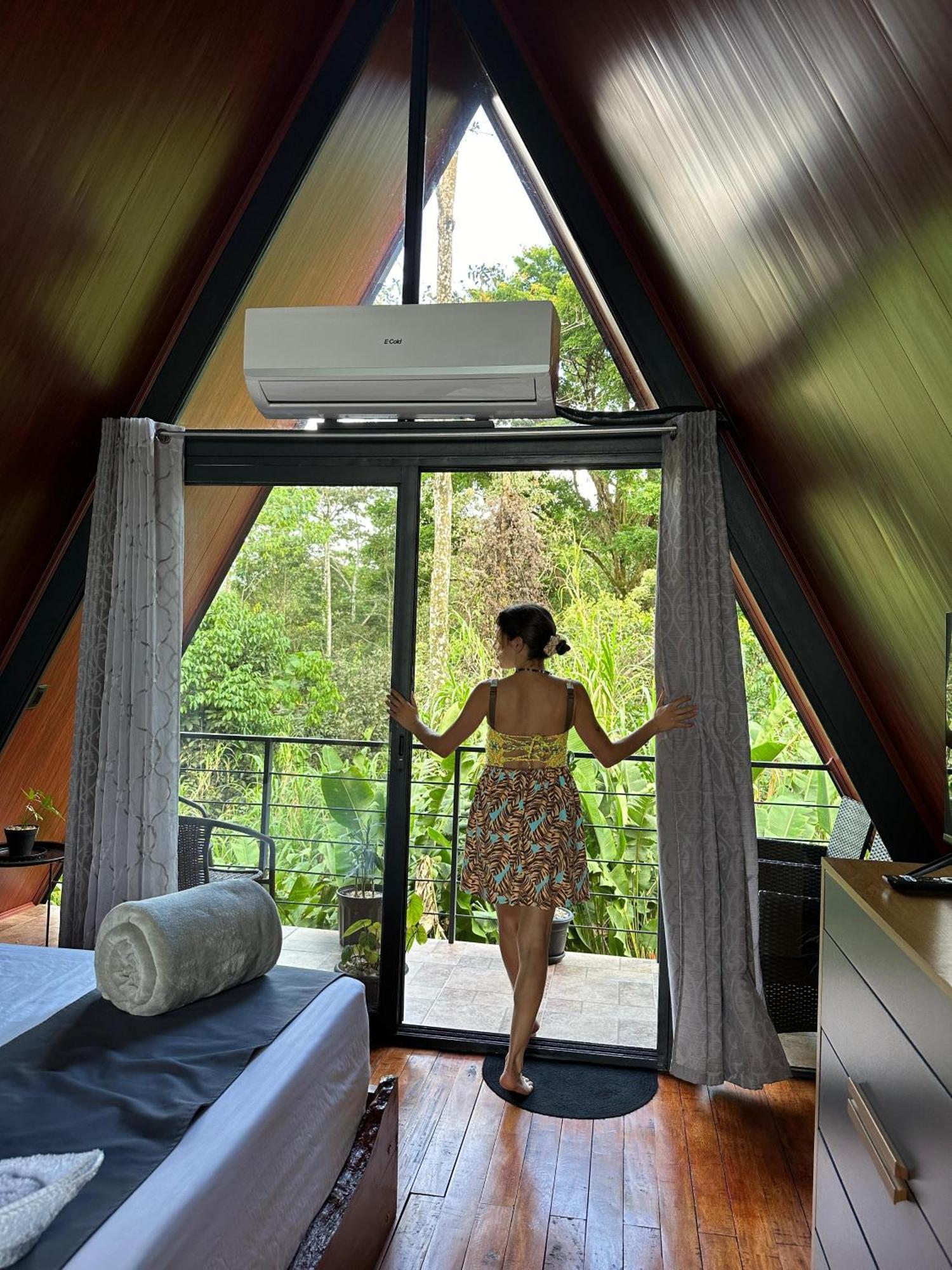 Chalet Yarumo Lodge, Rio Celeste Black